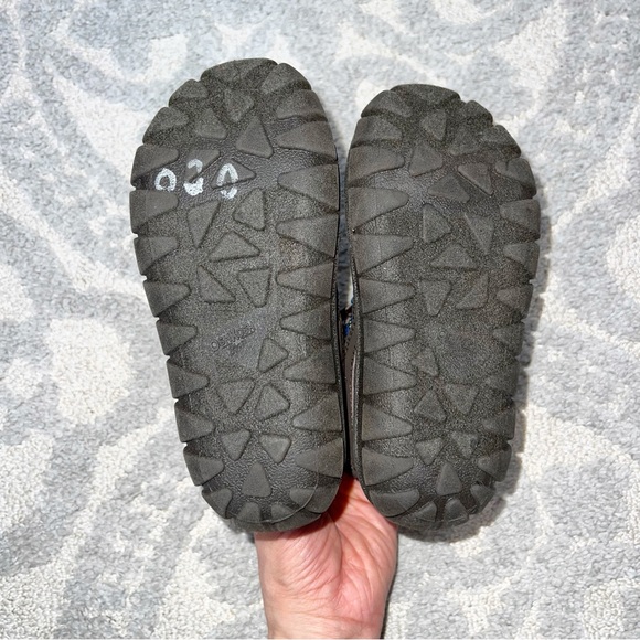 Oshkosh B’gosh Boots - Picture 5 of 9